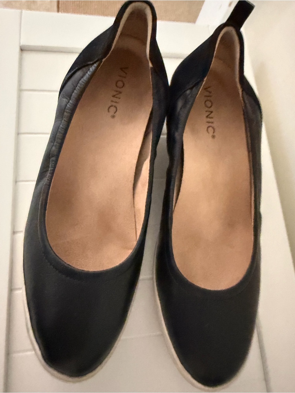 Vionic Jacey Black Wedge Leather -  Women's Comfort Shoe - Picture 5 of 8